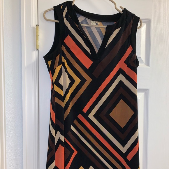 Dress - Picture 2 of 3